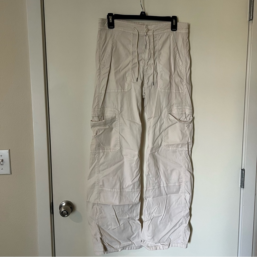 American Eagle Cream Cargo Pants